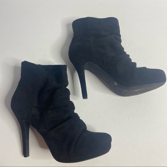 BCBG black Slouchy heeled Ankle Boots size 7.5 - Picture 7 of 13